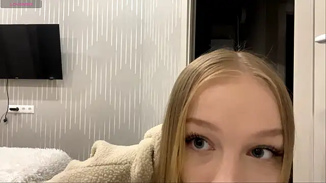 Anika Socutehe online show from 05/25/26, 10:05