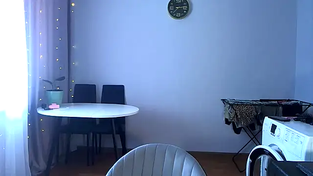 imvika online show from 06/18/26, 02:23