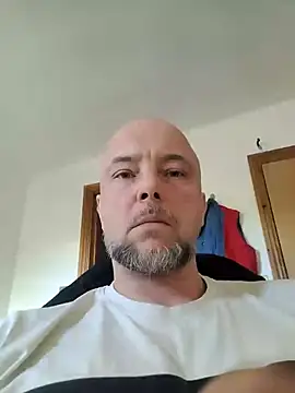 Snapshot of HornyDaddyMuscle chatting on 05/11/26, 01:50 HornyDaddyMuscle online show from 05/11/26, 01:50