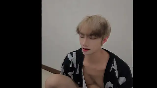 Snapshot of bigbigtop20 chatting on 03/02/26, 08:32 bigbigtop20 online show from 03/02/26, 08:32