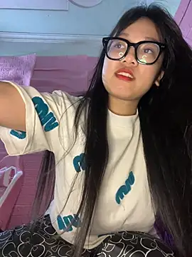 Leeeeiu online show from 03/24/26, 02:55