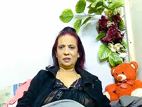 Snapshot of Hot_queen58 chatting on 06/23/26, 04:32 Hot queen58 online show from 06/23/26, 04:32