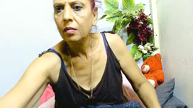 Snapshot of Hot_queen58 chatting on 06/30/26, 06:25 Hot queen58 online show from 06/30/26, 06:25