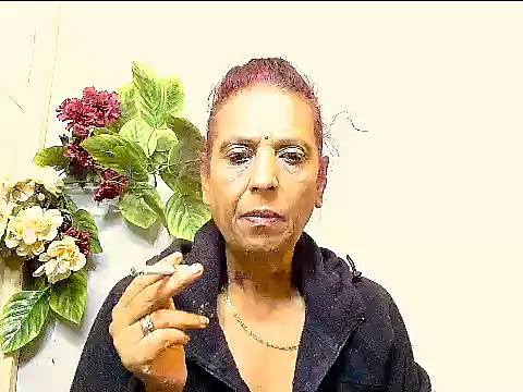 Snapshot of Hot_queen58 chatting on 07/04/26, 07:58 Hot queen58 online show from 07/04/26, 07:58