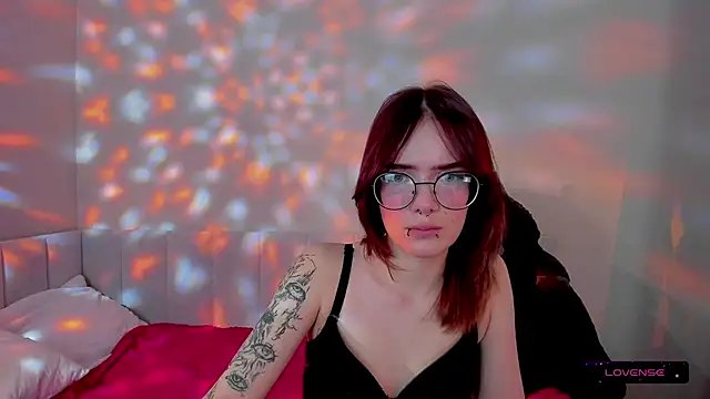 Marika Degas online show from 03/12/26, 12:33