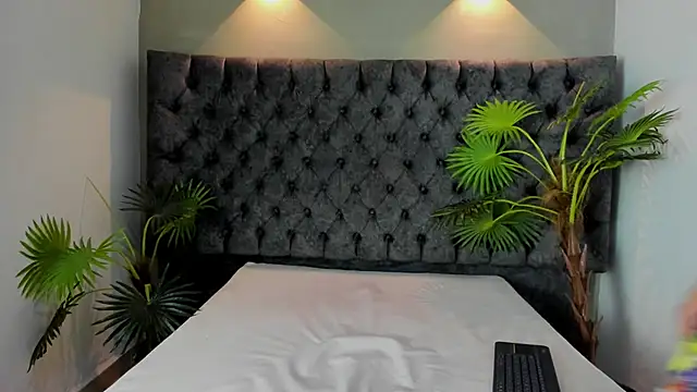 Snapshot of ZANE_EVANS chatting on 03/03/26, 12:44 ZANE EVANS online show from 03/03/26, 12:44