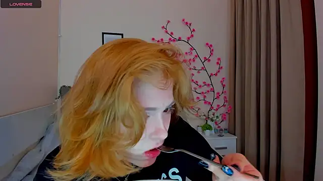 DellaRows online show from 04/09/26, 05:51