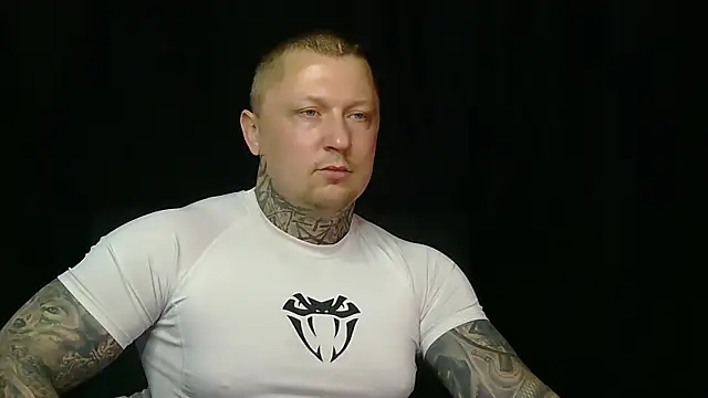 Snapshot of devilWithTats chatting on 05/02/26, 07:02 devilWithTats online show from 05/02/26, 07:02