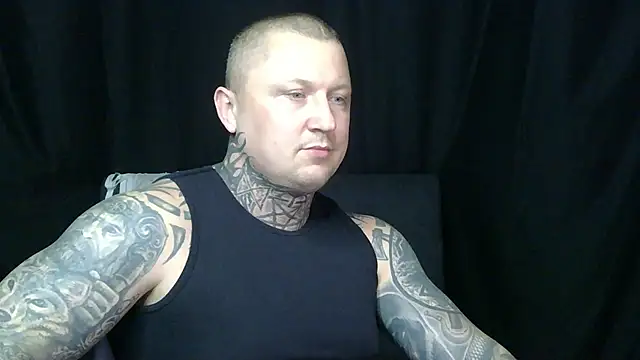 Snapshot of devilWithTats chatting on 05/13/26, 01:19 devilWithTats online show from 05/13/26, 01:19