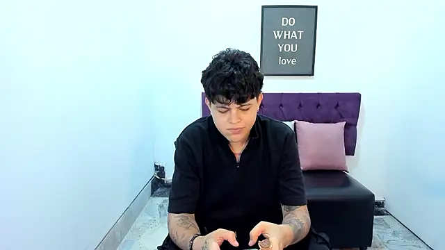 TomBoy Natali online show from 03/17/26, 06:44