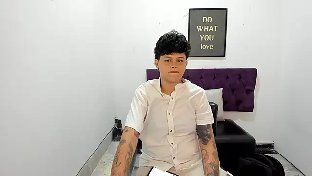 TomBoy Natali online show from 04/11/26, 07:07