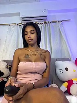 Snapshot of Antonella-smitt chatting on 04/27/26, 12:47 Antonella-smitt online show from 04/27/26, 12:47