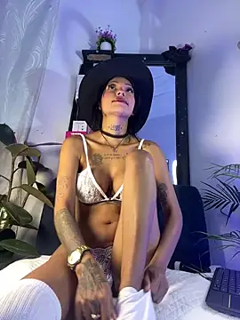 Snapshot of Antonella-smitt chatting on 05/14/26, 11:39 Antonella-smitt online show from 05/14/26, 11:39