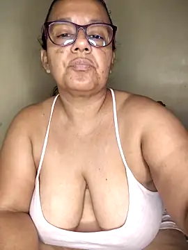 Roxy 77 online show from 03/25/26, 11:38