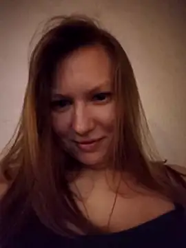 August Shine online show from 04/08/26, 06:08