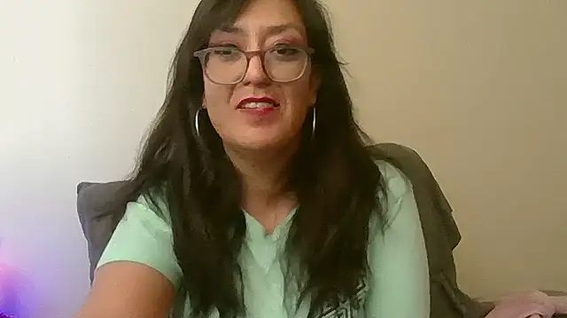 eleanorrox915 online show from 04/20/26, 03:37