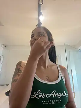 VioletaHills  online show from 03/31/26, 12:27