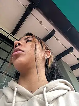 VioletaHills  online show from 05/09/26, 11:59