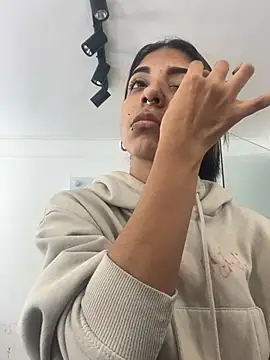 VioletaHills  online show from 05/29/26, 12:14