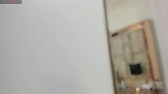 Titan Moreno  online show from 04/08/26, 12:05