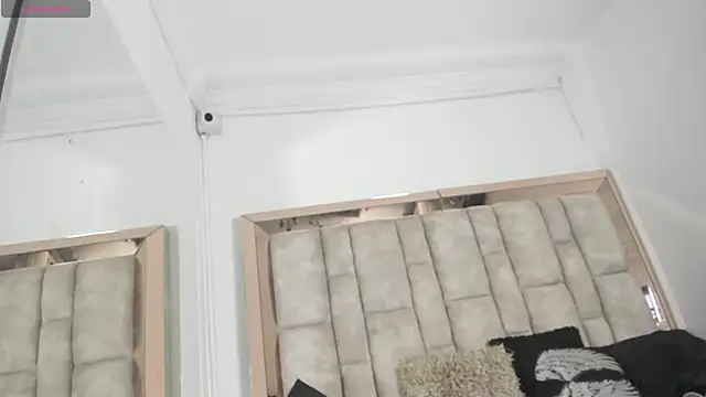 Titan Moreno  online show from 04/13/26, 12:32