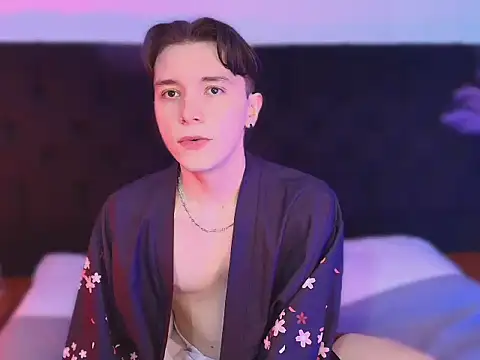 hollannd  online show from 03/25/26, 03:07