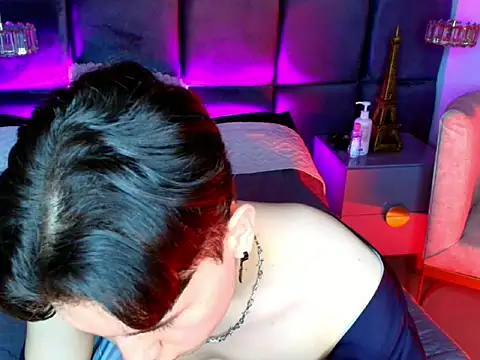 hollannd  online show from 04/14/26, 02:23