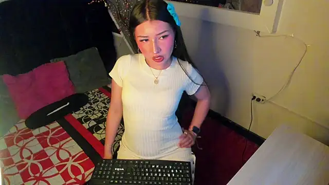 eilen pink online show from 03/28/26, 12:27