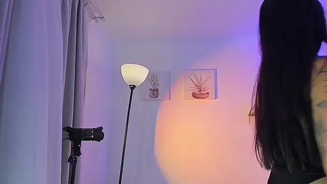 AlaiaRogers online show from 04/23/26, 10:25