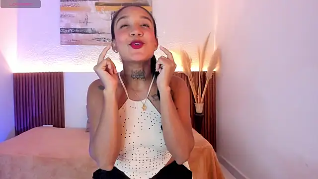 Snapshot of Tiana_Glow2 chatting on 07/25/26, 10:29 Tiana Glow2 online show from 07/25/26, 10:29