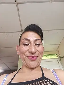 Lucia Rios online show from 06/04/26, 08:26