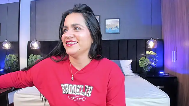 Snapshot of alejandra__garcia chatting on 07/07/26, 03:20 alejandra garcia online show from 07/07/26, 03:20