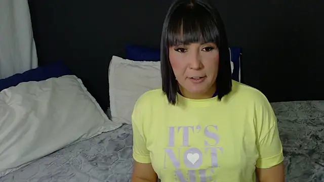 Valeriaa cruz online show from 03/13/26, 12:34