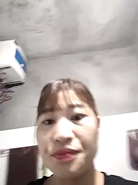 Snapshot of Lilinn_ chatting on 03/03/26, 11:21 Lilinn online show from 03/03/26, 11:21