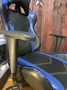 hoang15075 online show from 03/16/26, 10:52