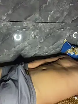 hoang15075 online show from 04/10/26, 10:25