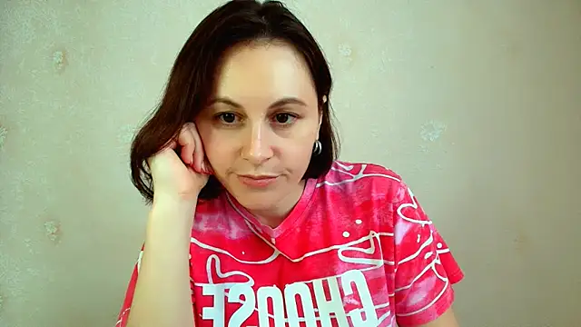 Snapshot of Inessa_beauty chatting on 03/03/26, 10:21 Inessa beauty online show from 03/03/26, 10:21