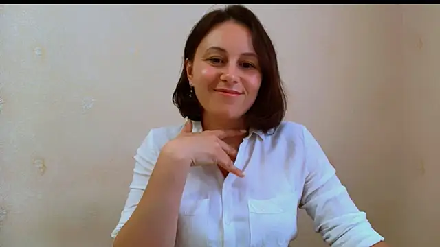 Snapshot of Inessa_beauty chatting on 07/04/26, 01:39 Inessa beauty online show from 07/04/26, 01:39