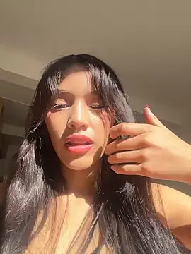 Mia-villalobos online show from 04/28/26, 01:38