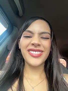 Mia-villalobos online show from 05/17/26, 02:46