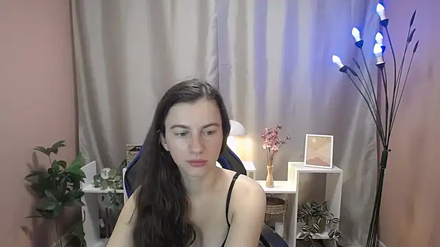 Snapshot of MistyBree chatting on 07/17/26, 08:10 MistyBree online show from 07/17/26, 08:10