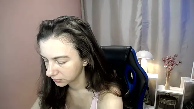 Snapshot of MistyBree chatting on 07/20/26, 08:06 MistyBree online show from 07/20/26, 08:06