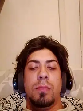 Snapshot of iShon777 chatting on 04/14/26, 11:00 iShon777 online show from 04/14/26, 11:00