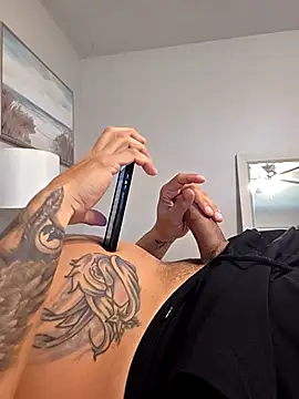 Snapshot of DoggiiDick chatting on 02/28/26, 06:31 DoggiiDick online show from 02/28/26, 06:31