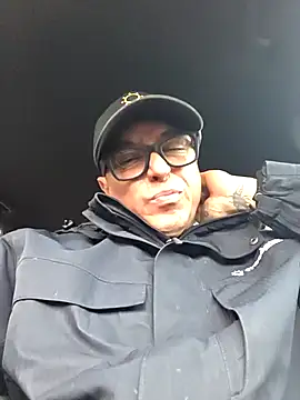 Snapshot of DoggiiDick chatting on 03/02/26, 08:59 DoggiiDick online show from 03/02/26, 08:59