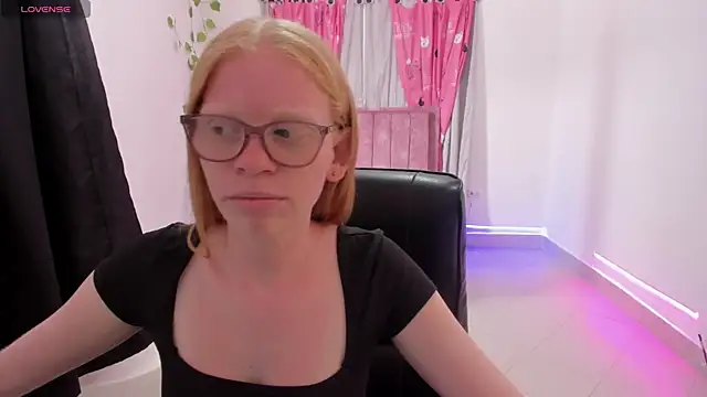 Albingirl online show from 04/08/26, 08:20