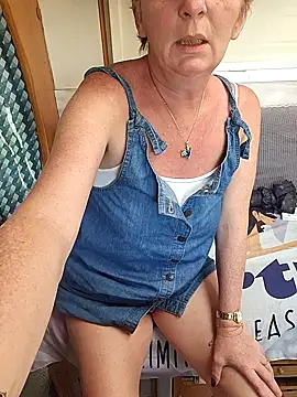 lescoquinsdu40 online show from 03/24/26, 02:44