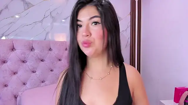 Snapshot of AbrilQuintana_ chatting on 05/11/26, 11:38 AbrilQuintana online show from 05/11/26, 11:38