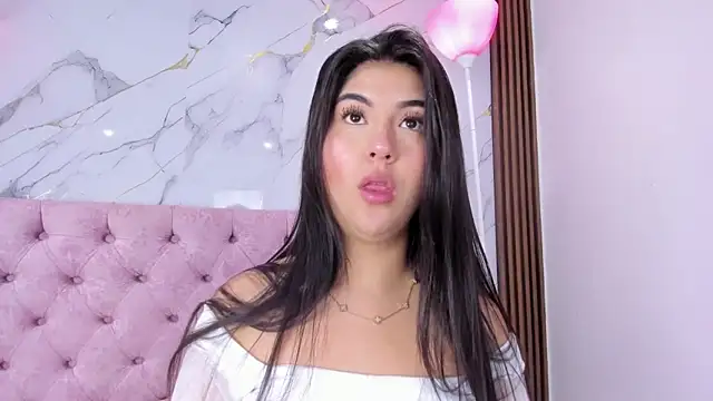 Snapshot of AbrilQuintana_ chatting on 05/27/26, 11:40 AbrilQuintana online show from 05/27/26, 11:40
