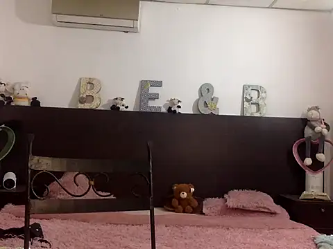 Snapshot of mommy-Milf chatting on 03/03/26, 01:56 mommy-Milf online show from 03/03/26, 01:56